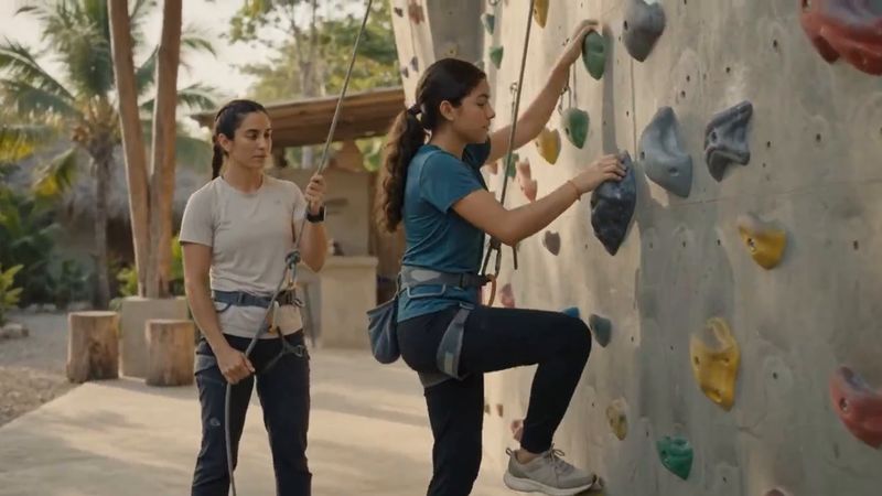 Primeros pasos en el muro de escalada